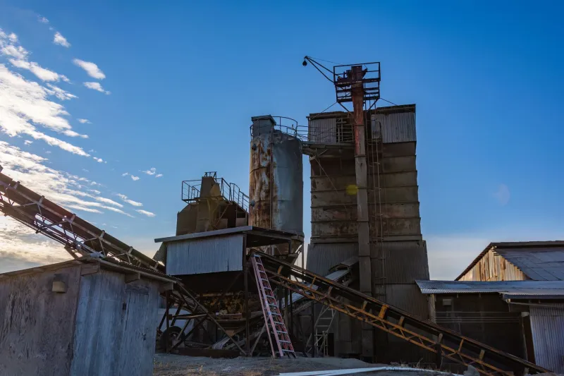 Nowhere to Sell: How Stranded Legacy Assets Are Trapping Energy Companies in a Buyer's Desert